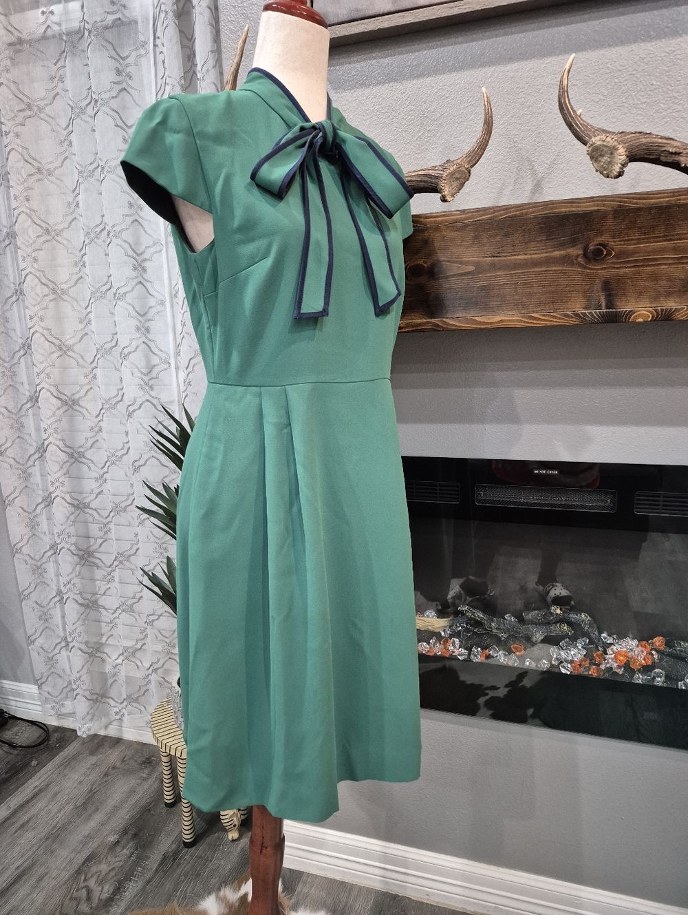 J. Crew Green Midi Dress with Contrast Bow - Picture 5 of 7